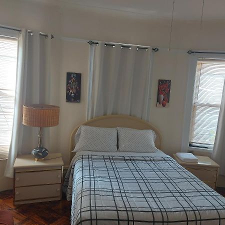 Crsytal Chateau Room Rental New York Bagian luar foto